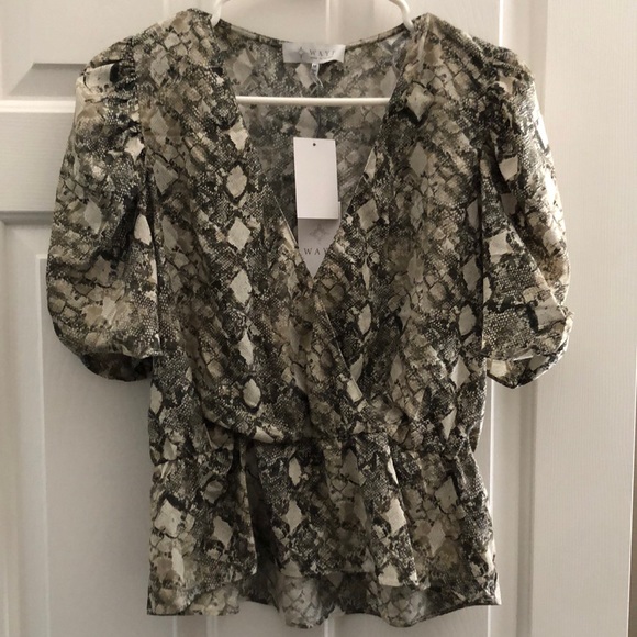 Python Print Blouse - Picture 1 of 5
